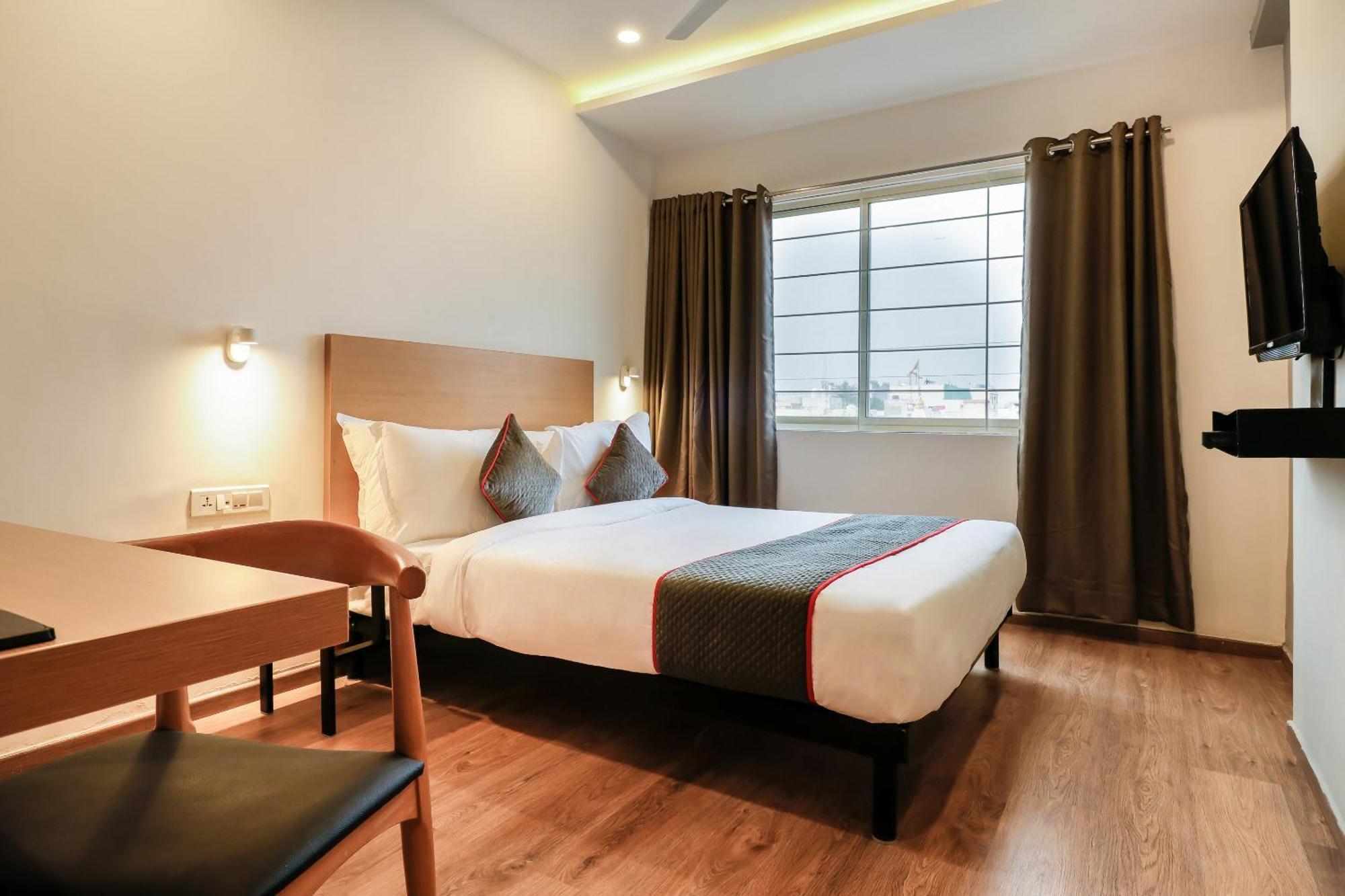 Super Townhouse The Landmark Indore Zewnętrze zdjęcie
